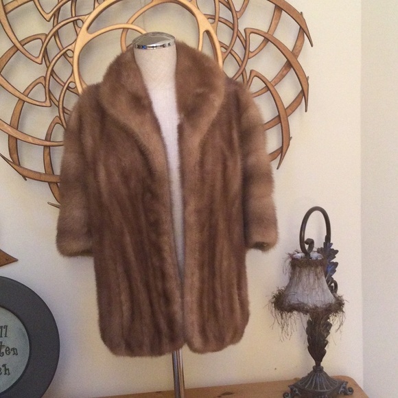 LORD & TAYLOR ..SPECIAL SALE Gorgeous Vintage Mink Stole - Picture 3 of 6